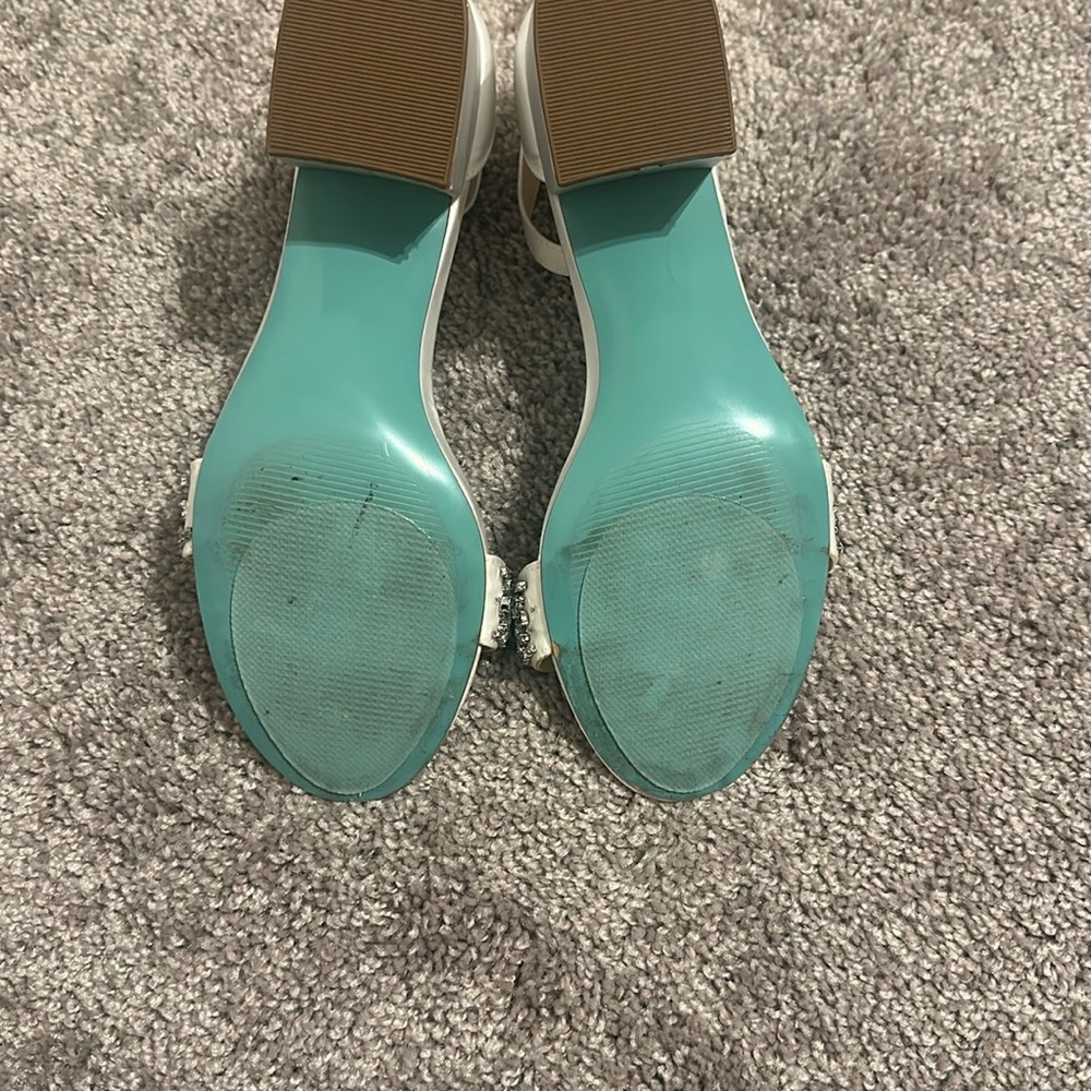 Betsey Johnson White Heeled Sandals - Picture 7 of 9